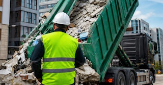 Вывоз строительного мусора в Георгиевске: услуги лицензированной компании — ПроМусор